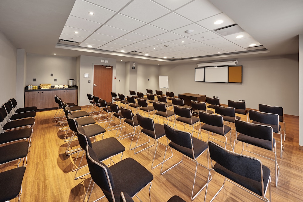 City Express Suites by Marriott Queretaro 61/73