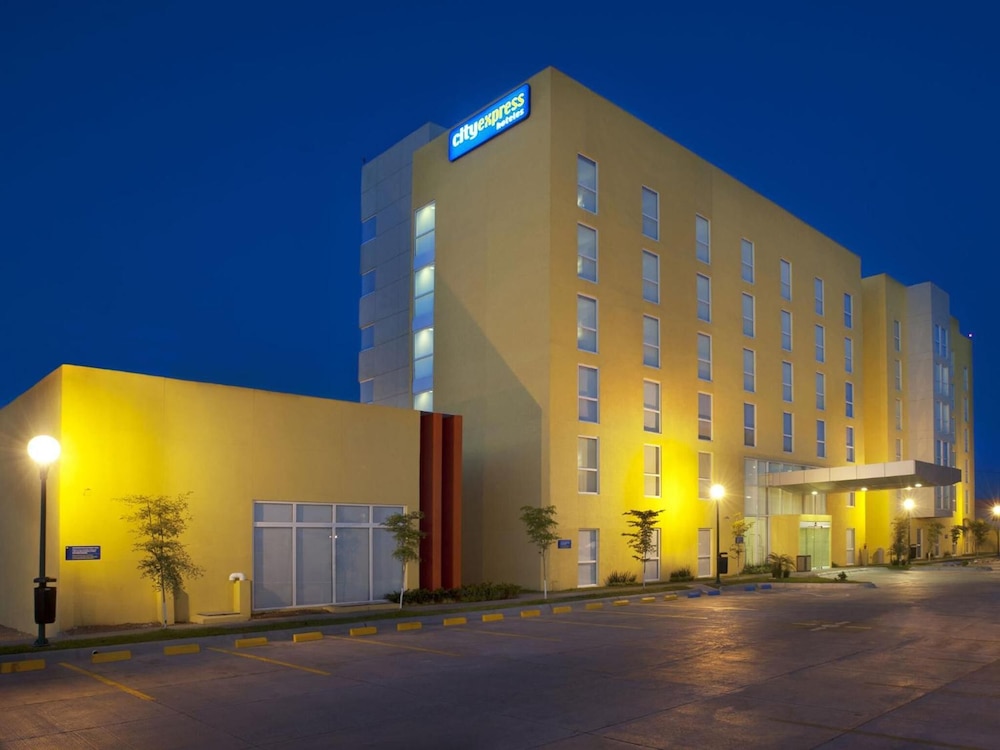 City Express by Marriott Ciudad Obregon 4/60