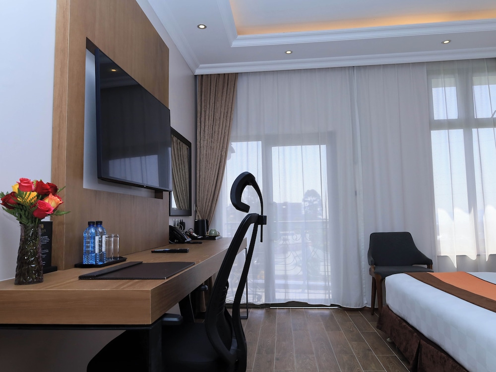 Alba Hotel Meru 43/50