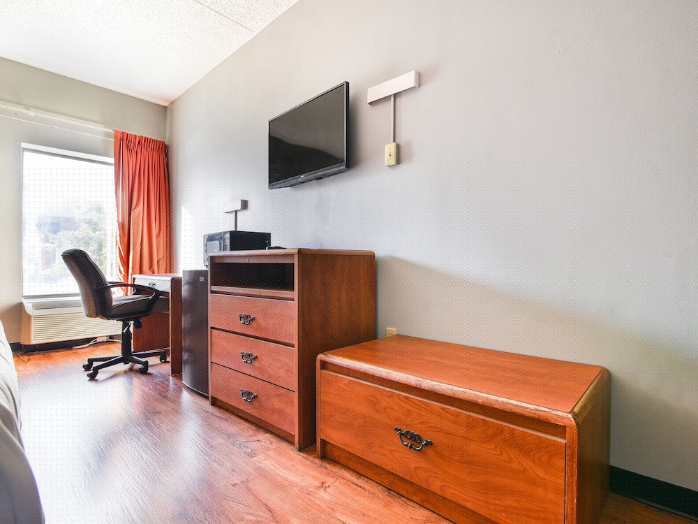 OYO Townhouse Inn Jacksonville near Little Rock Air Force Base 49/57