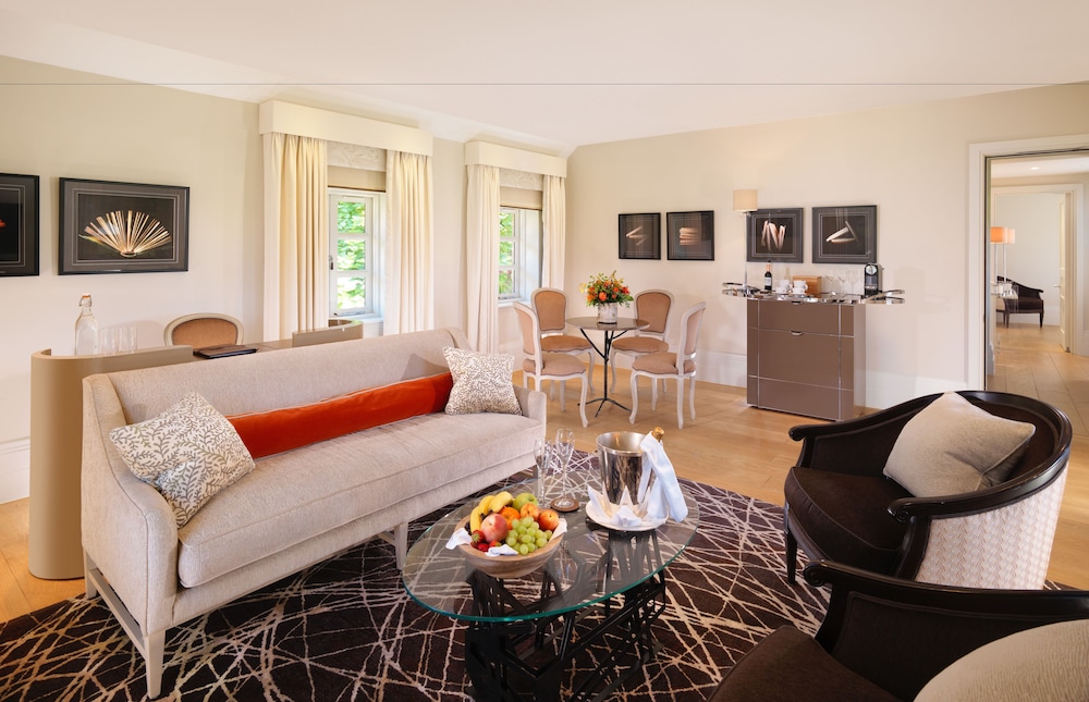 Coworth Park Dorchester Collection 50/77