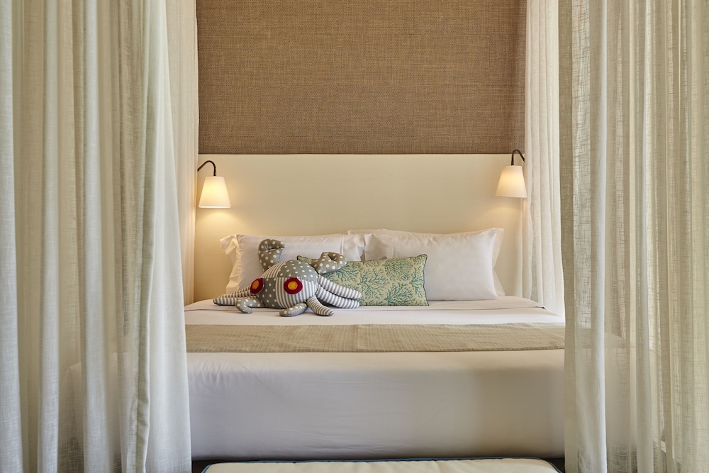 1 Bedroom, Pool, Villa, King Bed, Beach Front