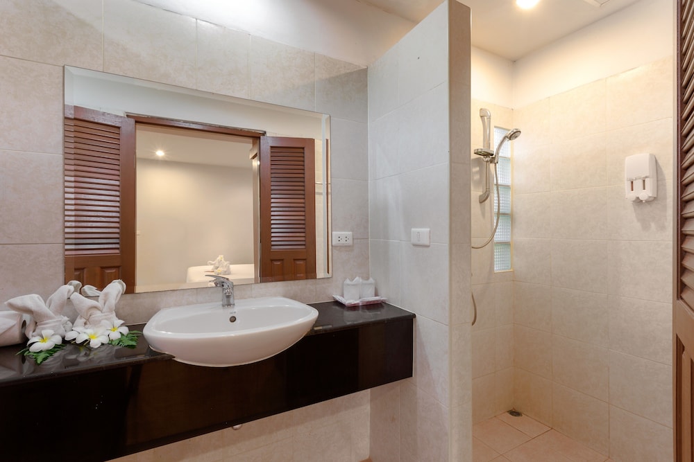 Phuket Sea Resort 47/50