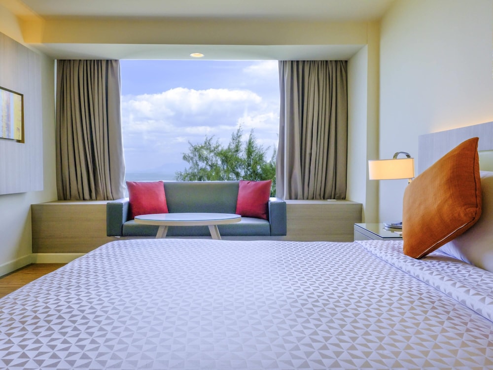 Mercure Penang Beach 19/63