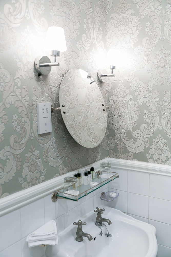 Butlers Townhouse 24/56