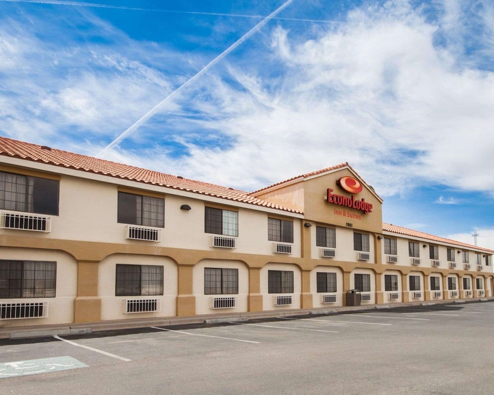 Econo Lodge Inn & Suites El Paso West 4/39