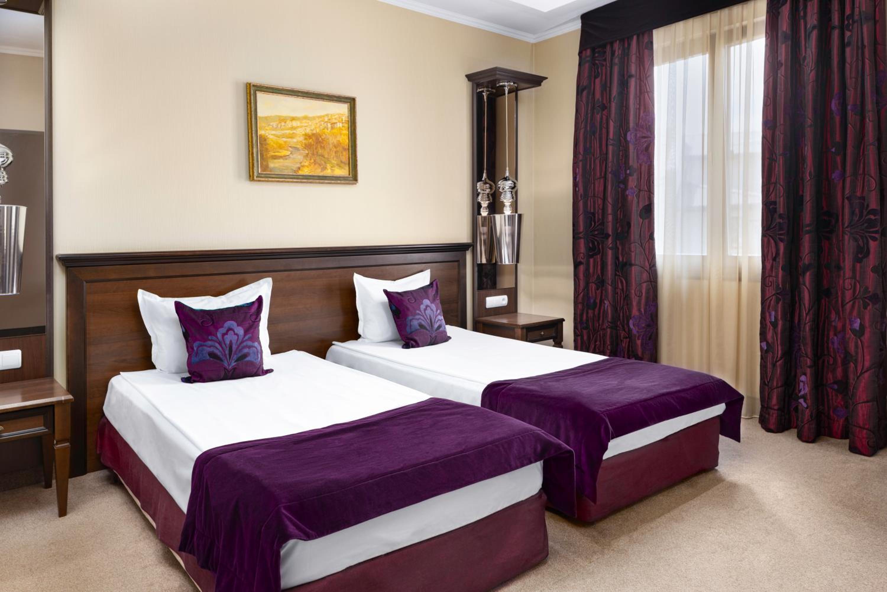 2 Bedrooms, Vip, Suite