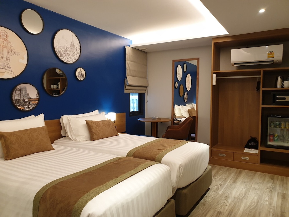PREMIER, TWIN BEDS