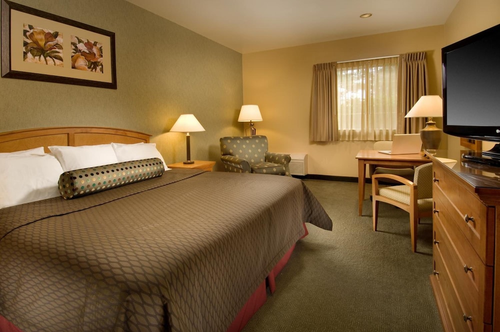 Redmond Inn 4/24