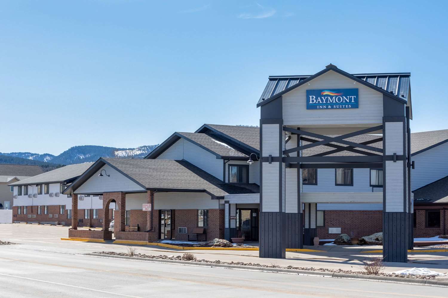 Baymont by Wyndham Spearfish 2/40