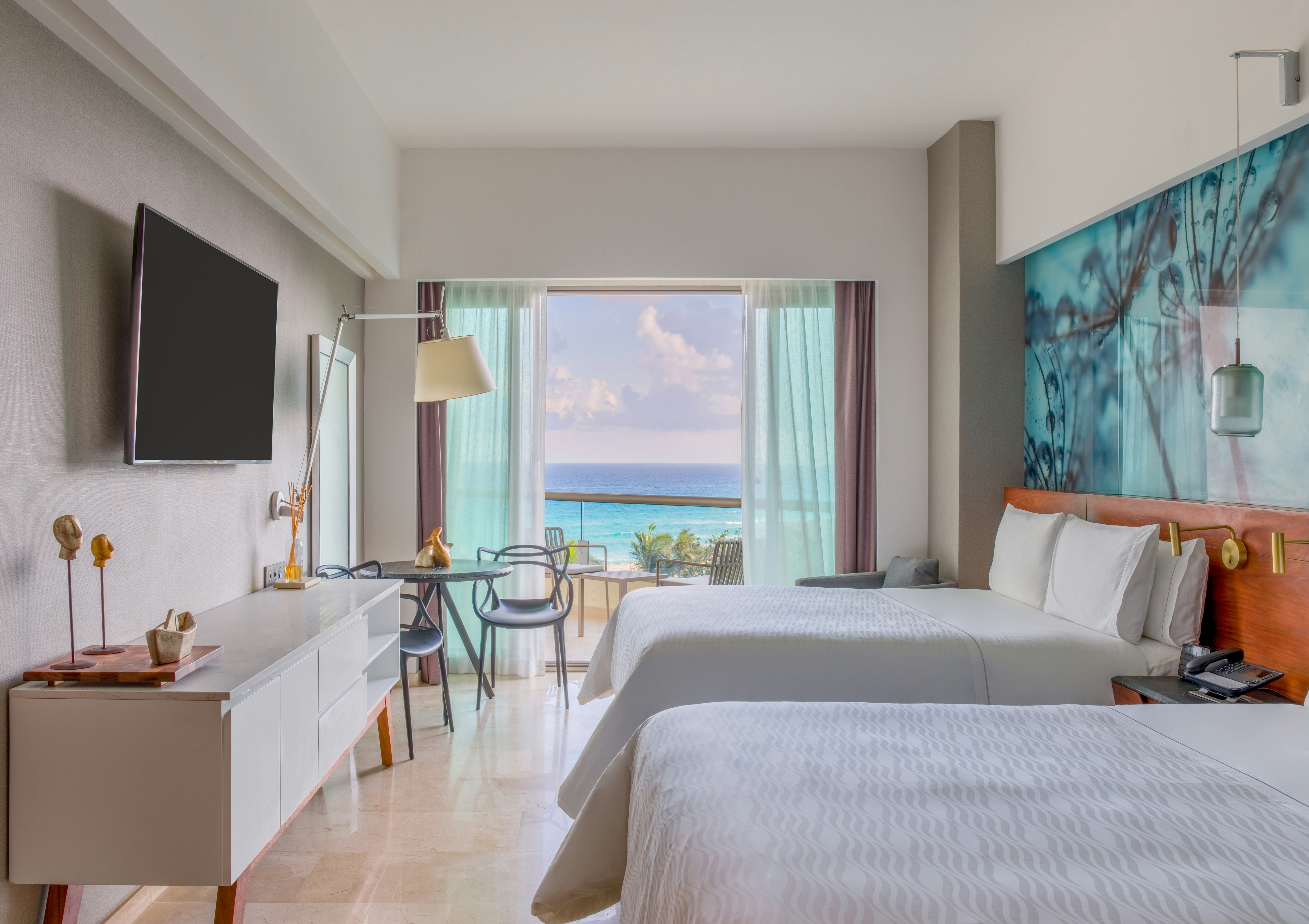 PREMIUM, 2 DOUBLE BEDS, OCEAN VIEW