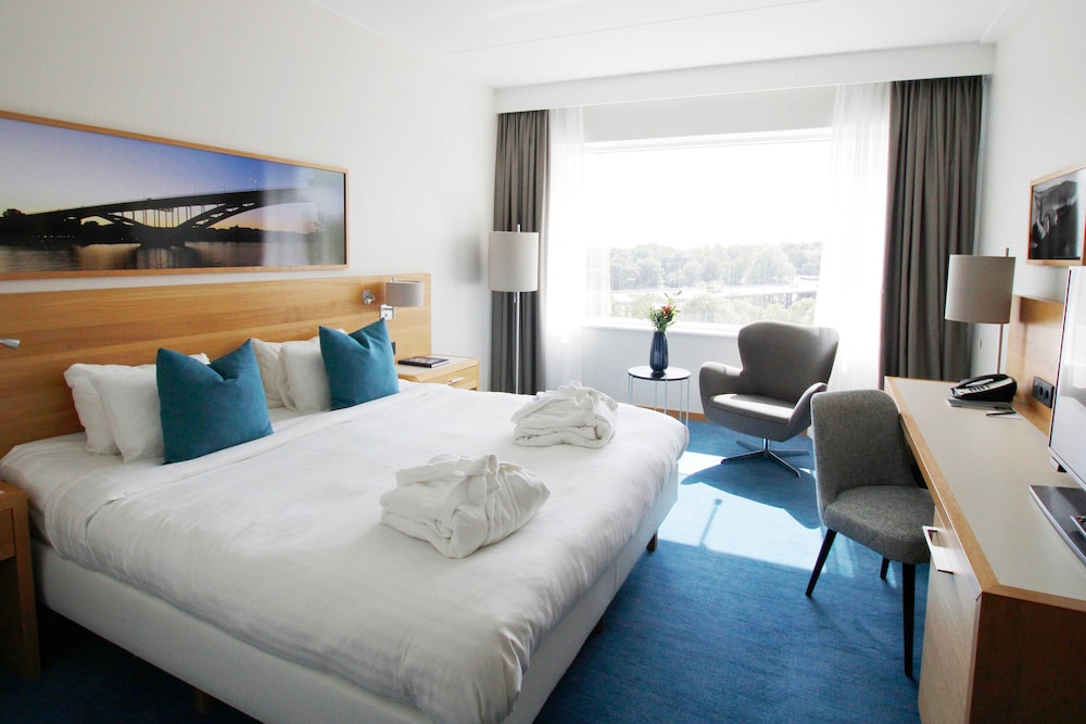 Courtyard By Marriott Stockholm 10/53
