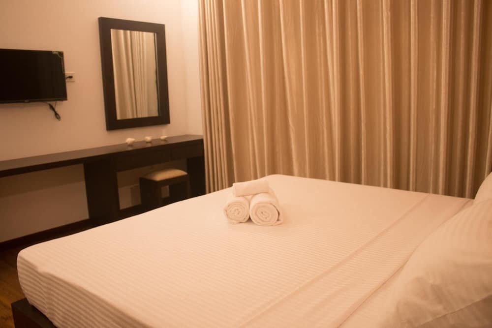 The Suite 262 22/50