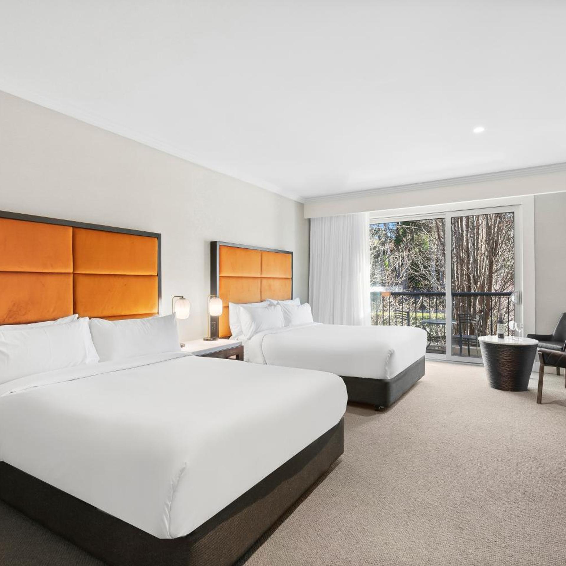 Highland, Twin Beds, Queen Bed