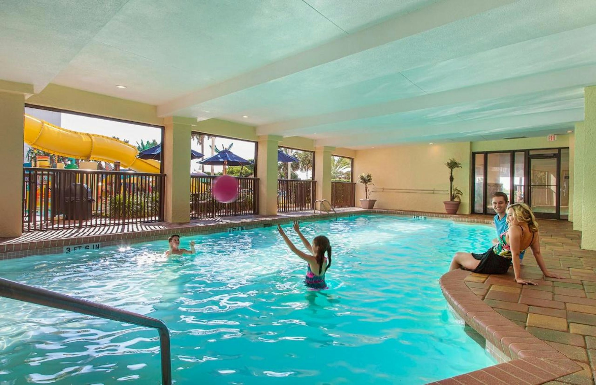 Sea Crest Oceanfront Resort 24/67