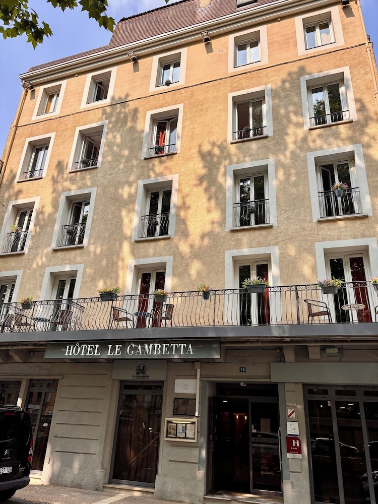 Hotel & Spa Le Gambetta Centre-ville Bergerac 4/50