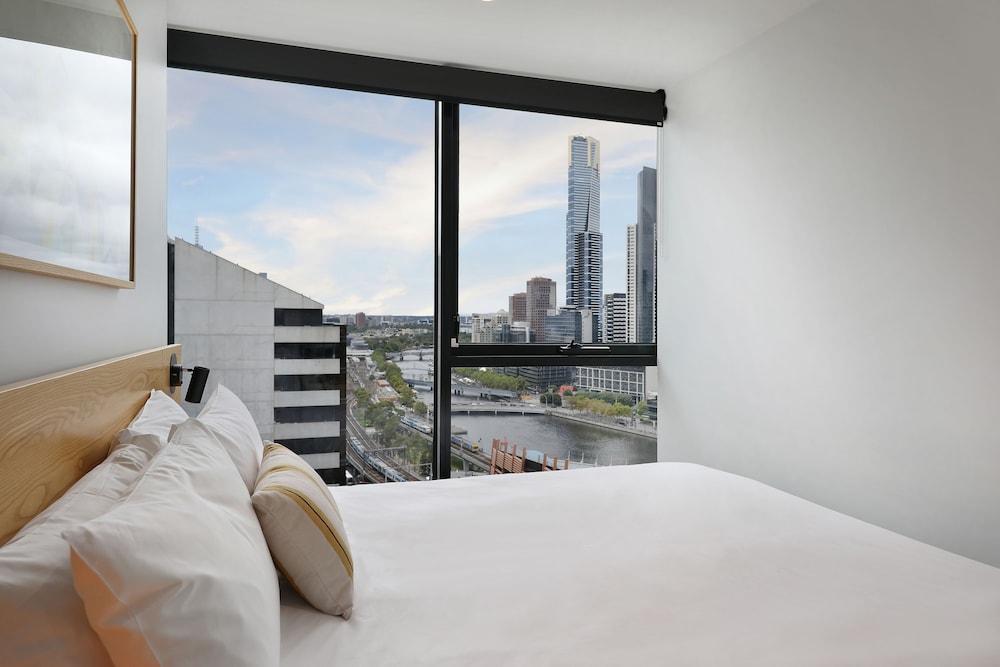 The Canvas Apartment Hotel 19/33