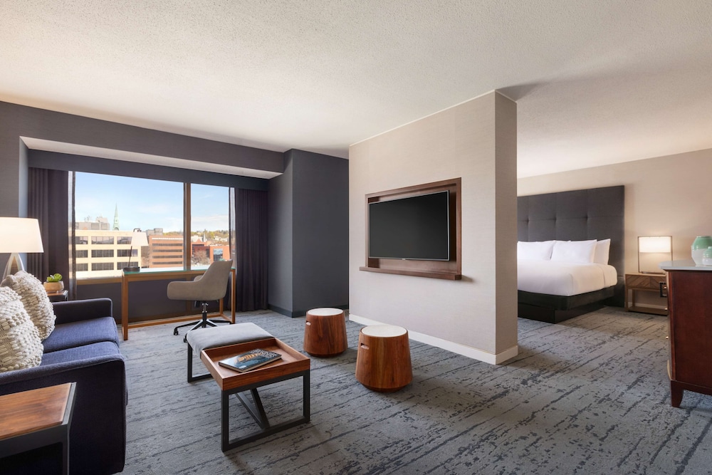 Hotel Champlain Burlington, Curio Collection by Hilton 49/77