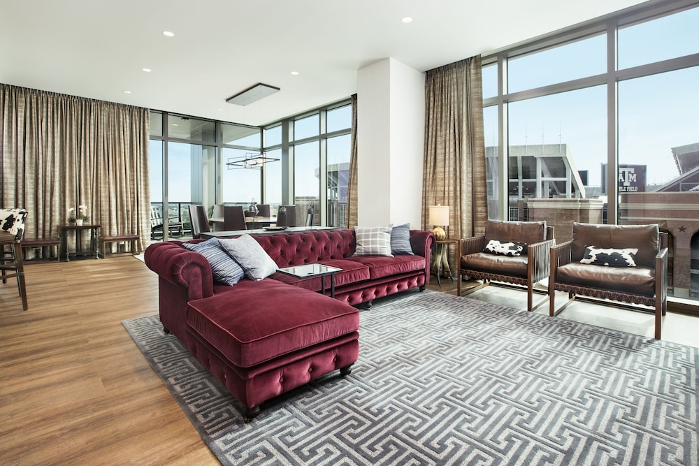 Texas A&M Hotel And Conference Center 34/63