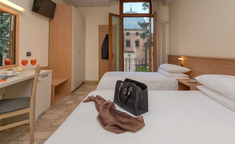 Casa Del Pellegrino Hotel 38/67