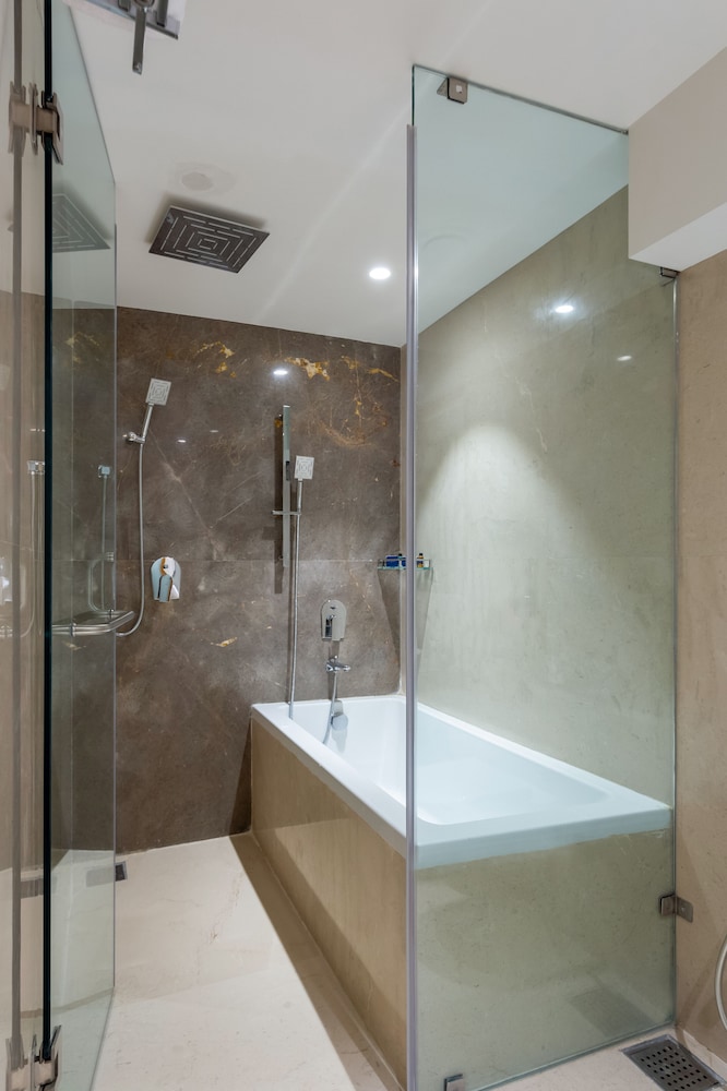 Nalanda Hotel 62/63