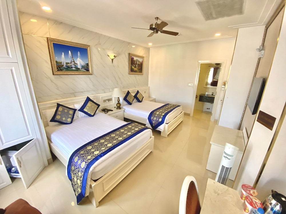 Tulip Hotel 3 56/81