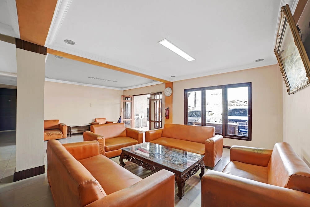 OYO 90487 Wisma Kuta Karang Baru 18/31