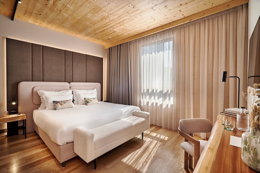 The Log Porto Hotel by Piamonte Hotels 9/50