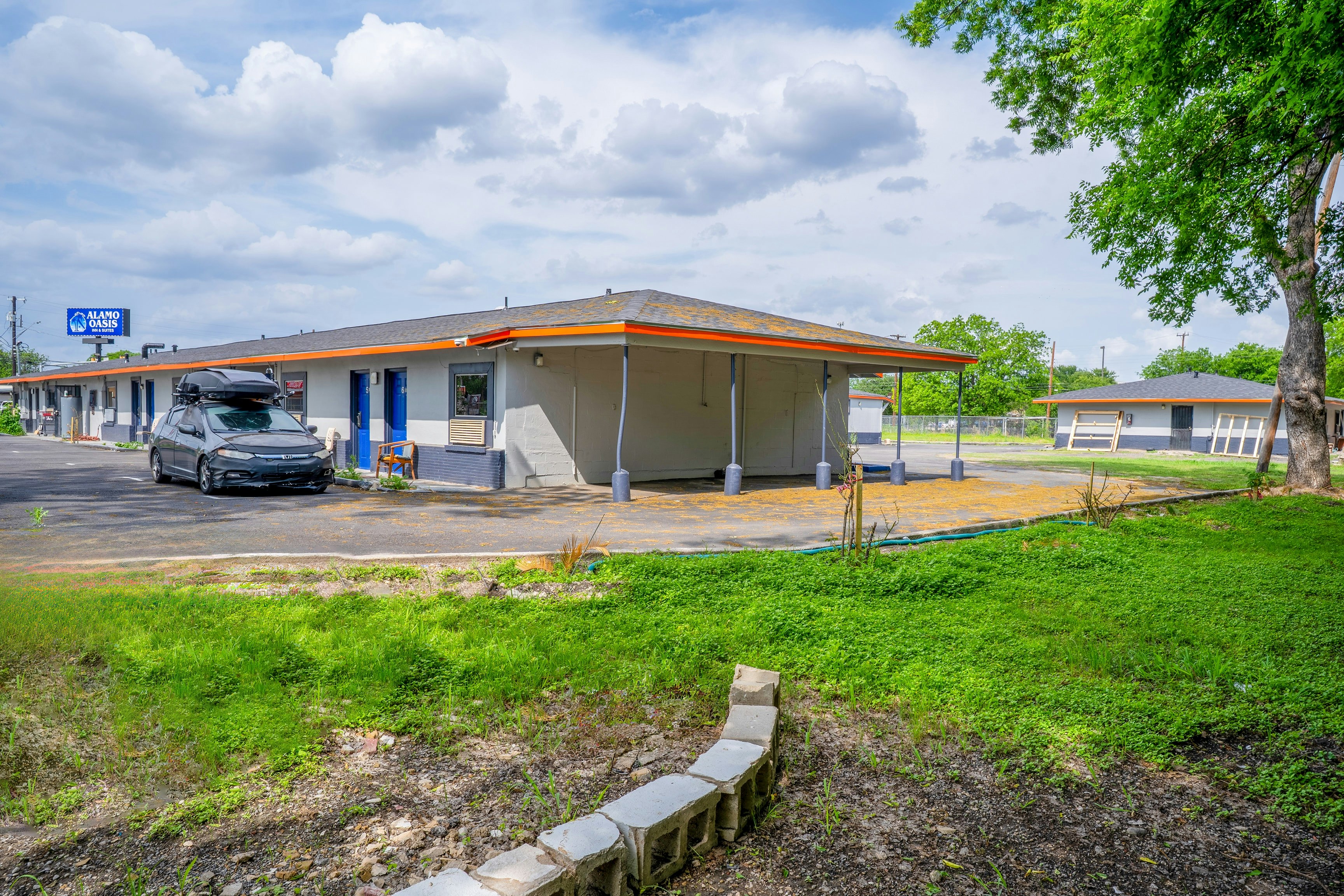 Alamo Oasis Inn and Suites By OYO San Antonio 38/53