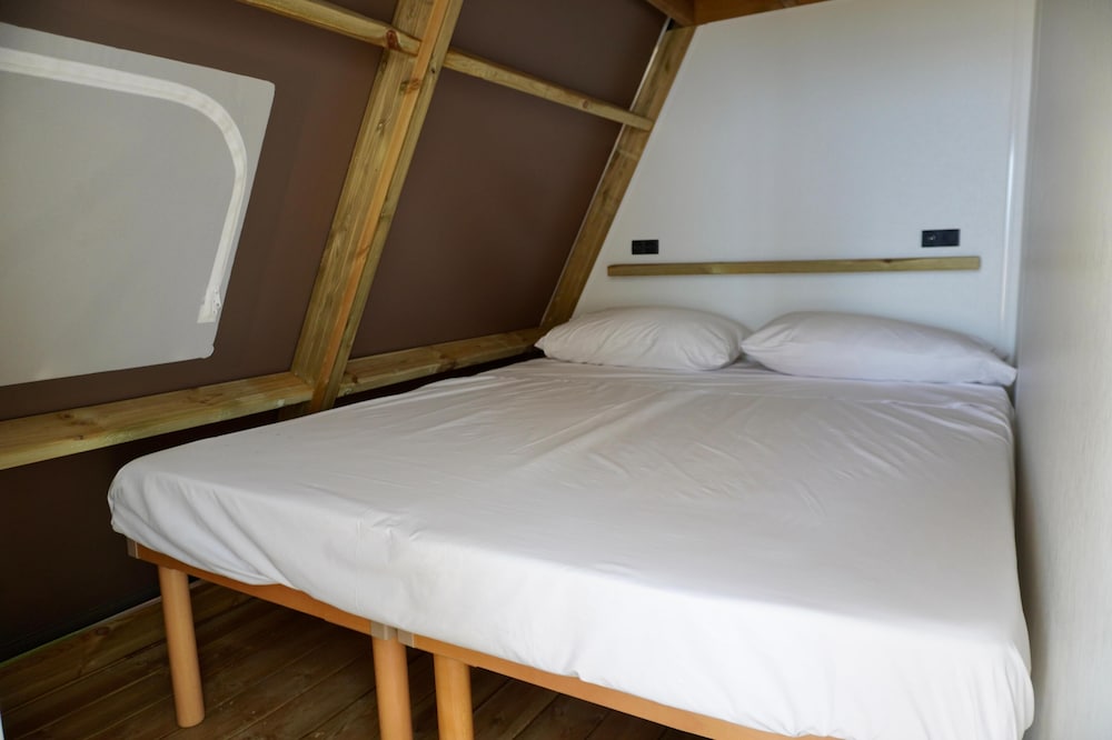 PANORAMIC, TENT