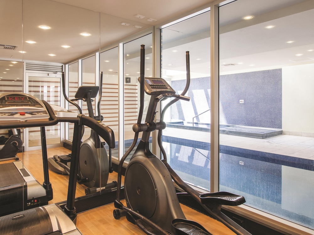 Oaks Glenelg Liberty Suites، أديليد 48/80