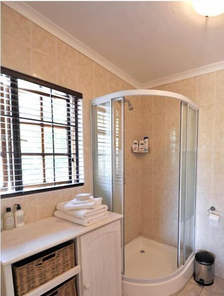 Arum Place Guest House 46/50