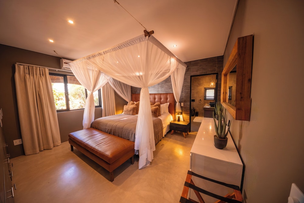 Mhondoro Game Lodge 7/50