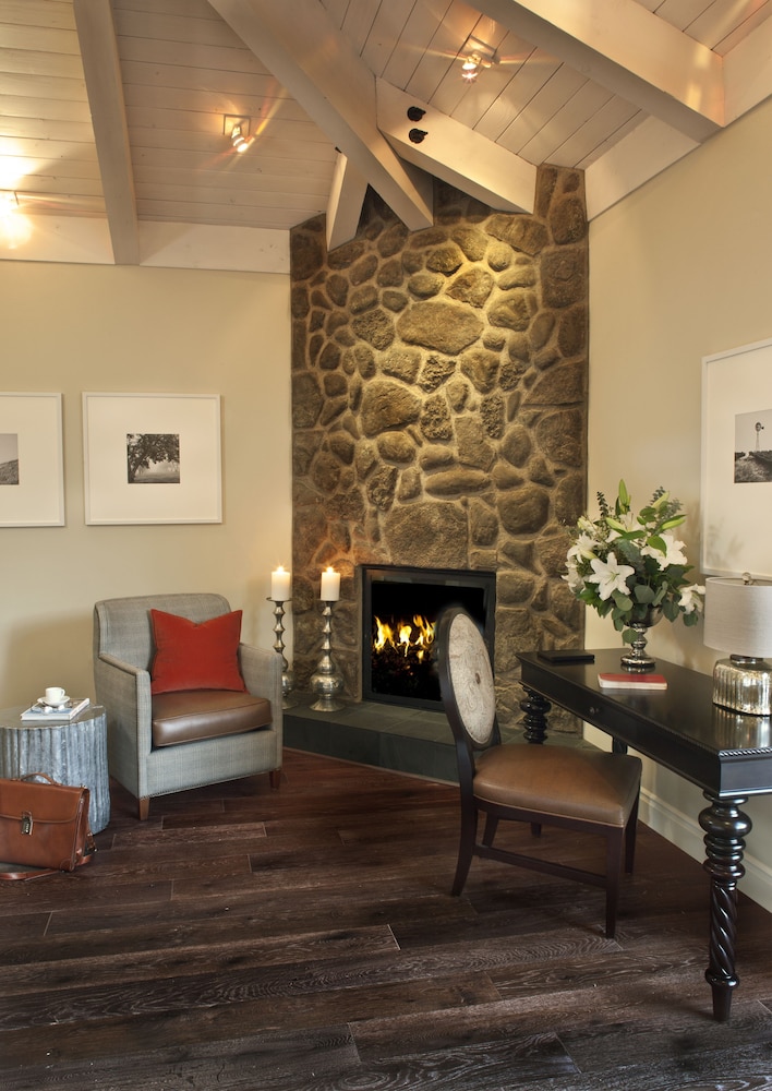 Hotel Yountville 42/69