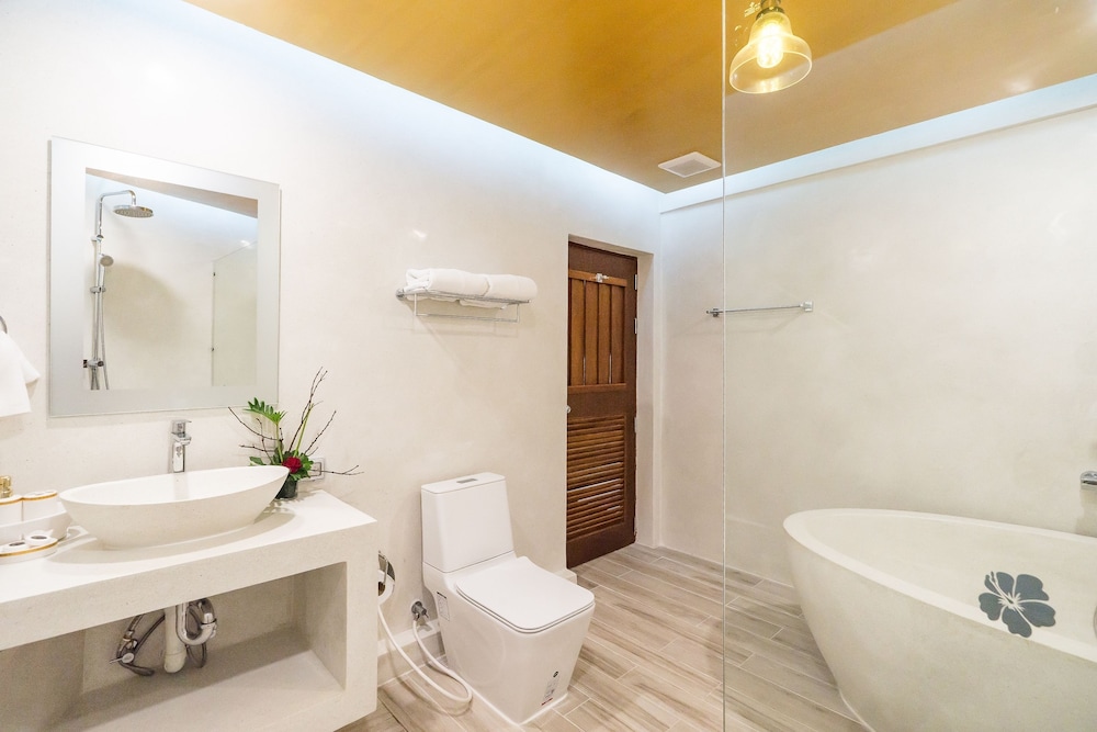 Chaba Cabana Beach Resort 50/50