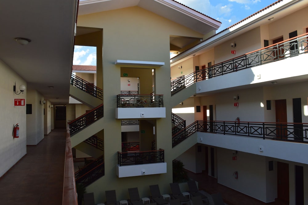 CONCIERGE PLAZA LA VILLA 9/61