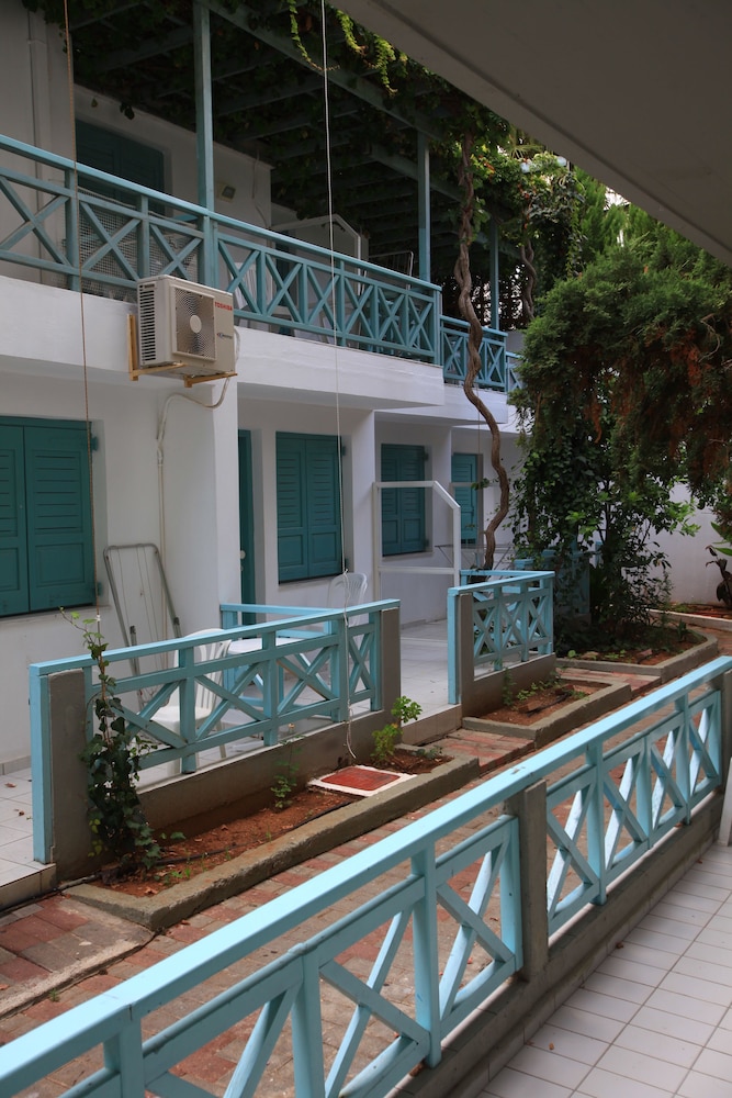 Anatoli Apartments 3/32