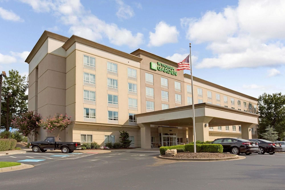 Wyndham Garden Duluth 1/16