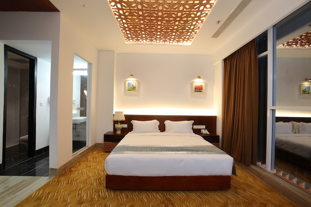 Empyrean Hotel 12/50