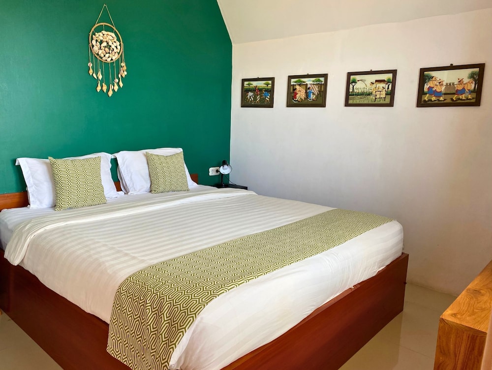 The Happinezz Hills Hotel Karimunjawa 4/36