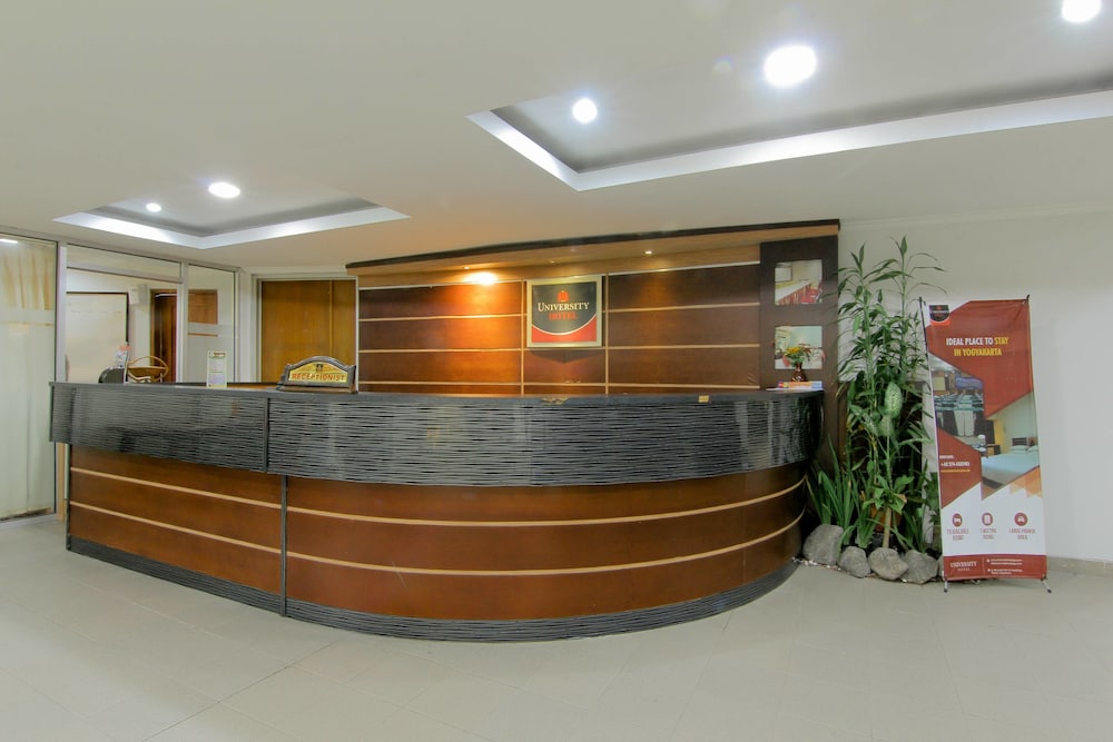 University Hotel 10/47