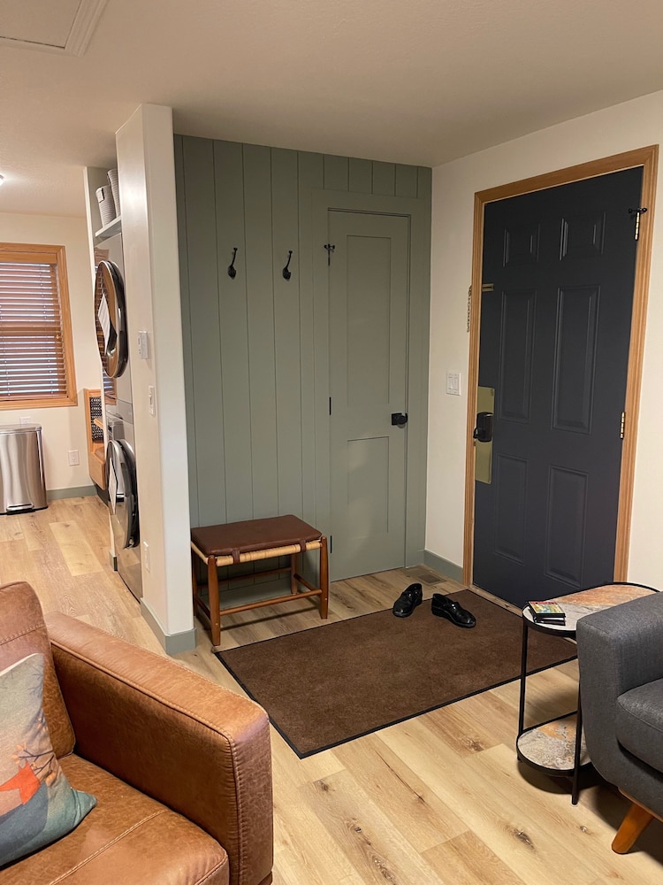 Pinedale Cozy Cabins 17/27