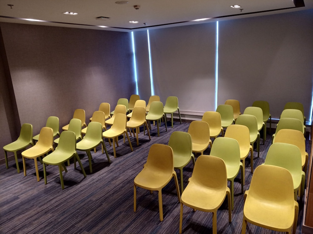 Holiday Inn Express Pune Pimpri 39/49
