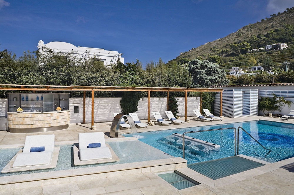 Villa Blu Capri Hotel 63/68