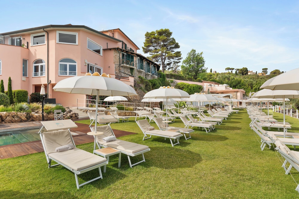 Hotel Villa Domizia 50/58