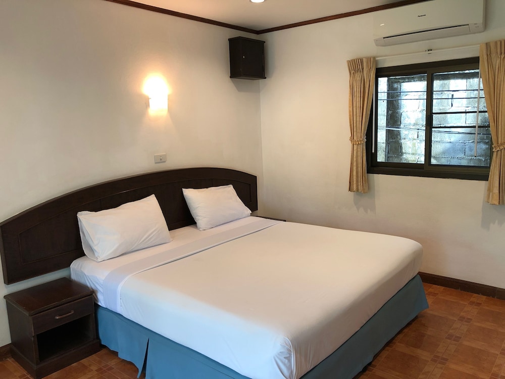 Noble House Beach Resort 17/63