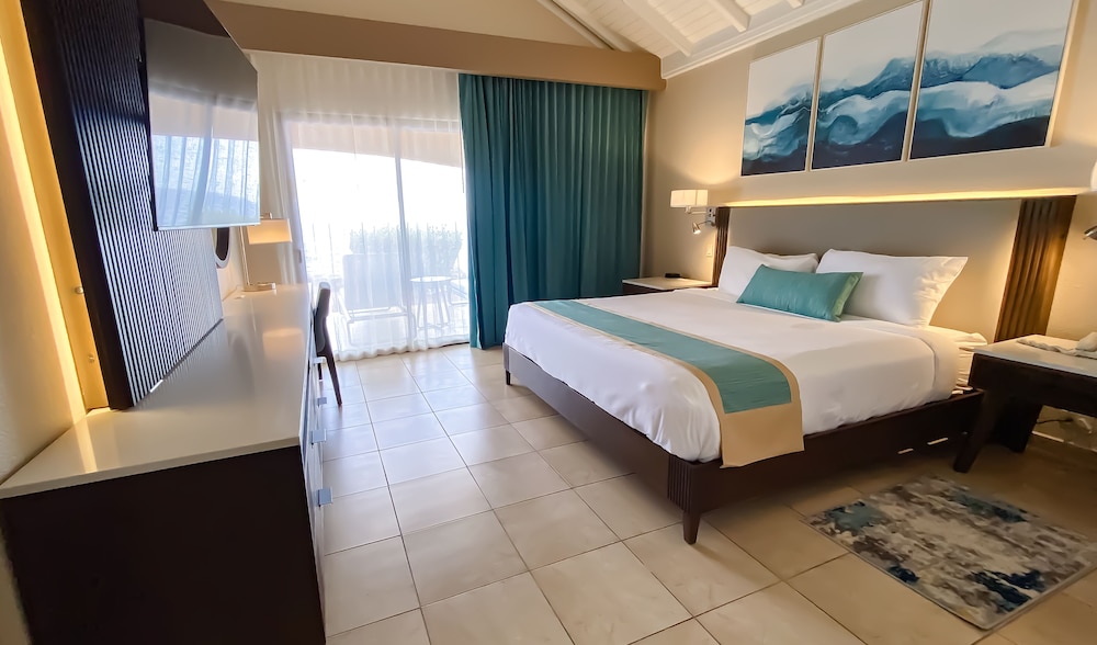 2 BEDROOMS, SUITE, OCEAN VIEW, KITCHEN