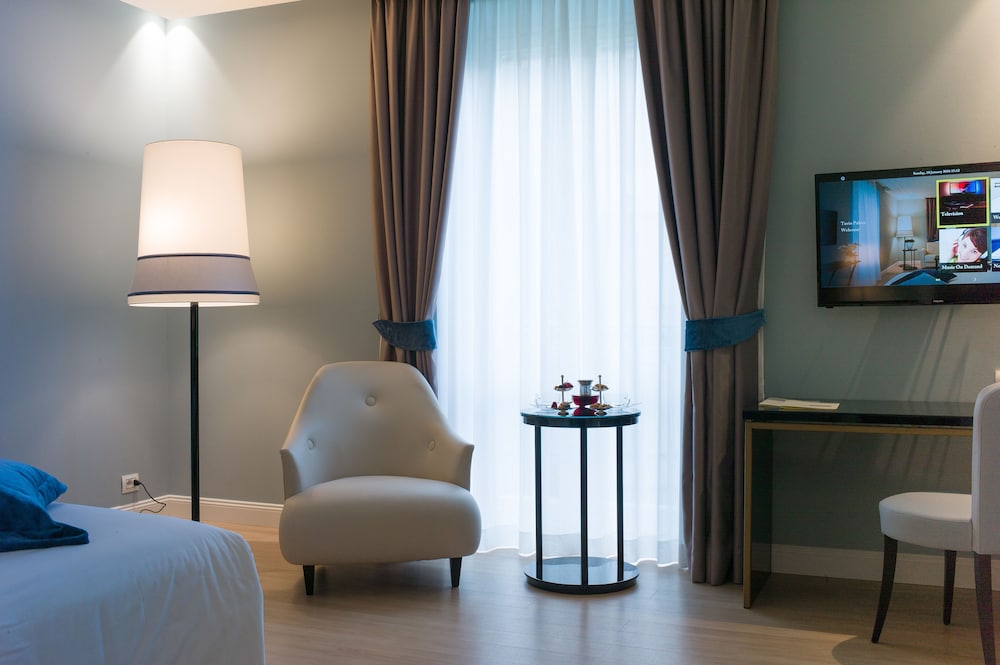 Turin Palace 16/39