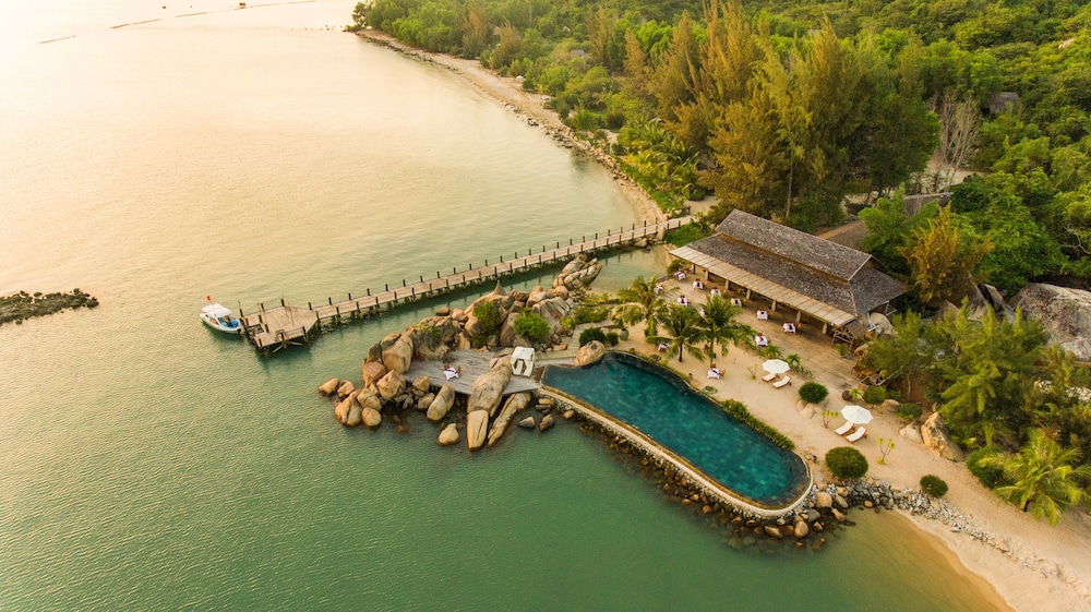 L Alya Ninh Van Bay photo2