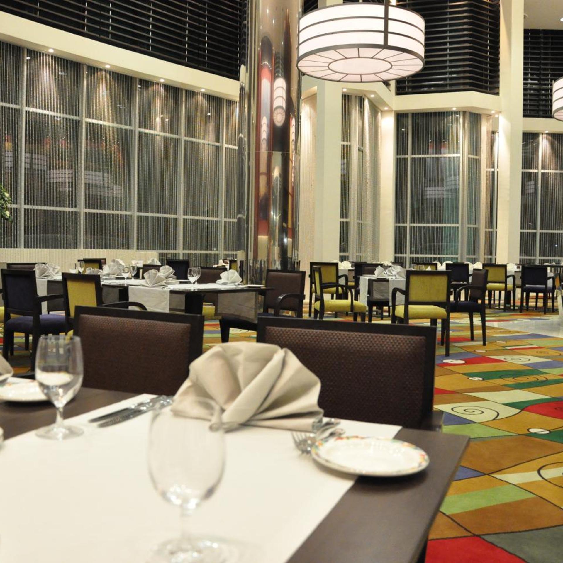 Hotel Grand Swiss 51/64